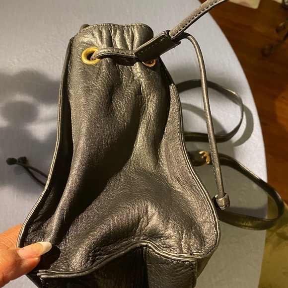 Juicy Couture Black Leather Shoulder Bag with Gold Accents - Picture 4 of 7